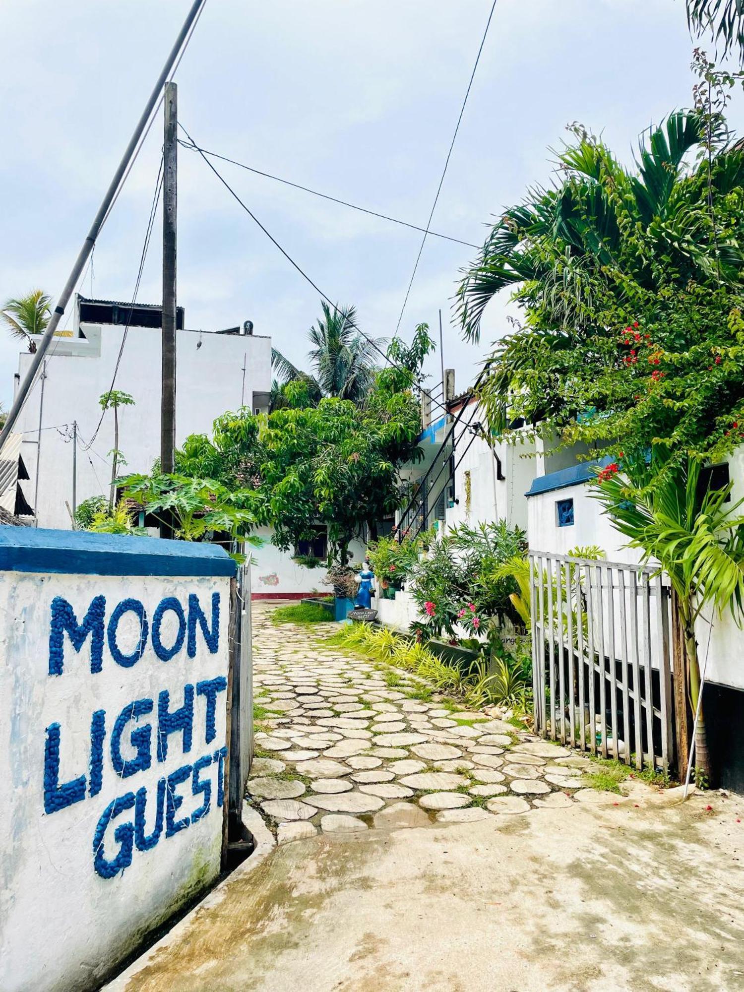 Bed and Breakfast Moon Light Guest Mirissa Exterior foto