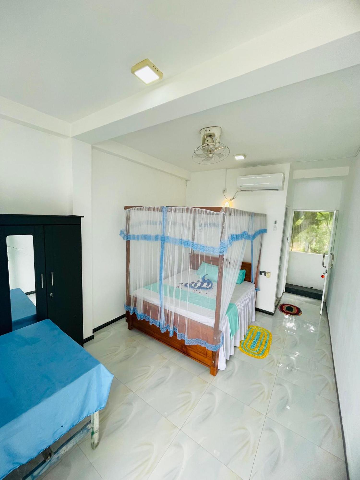 Bed and Breakfast Moon Light Guest Mirissa Exterior foto